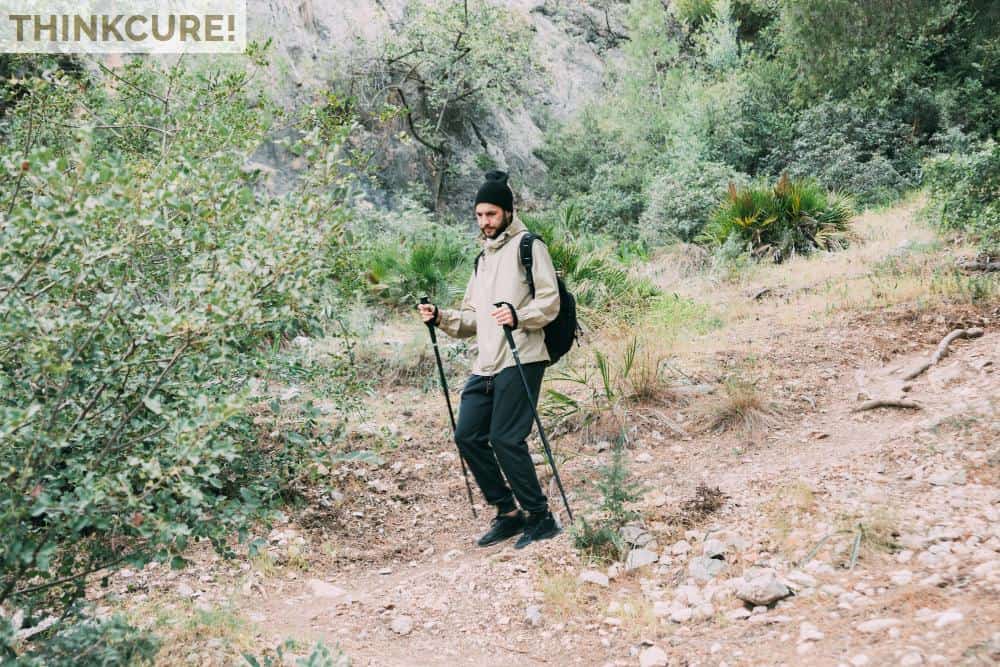 hombre en el camino